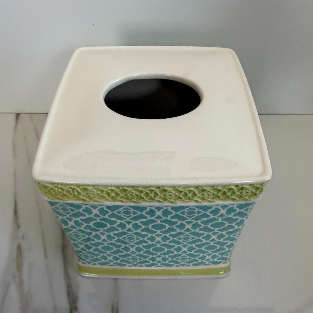 Waverly Porcelain Tissue Box Cover Holder Blue and White Chinoiserie - Picture 4 of 11